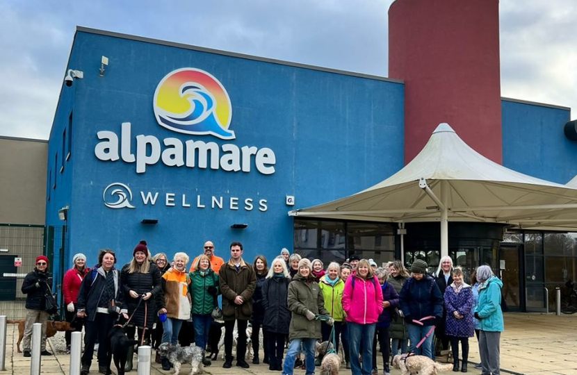 Roberto campaigns for the reopening of Alpamare